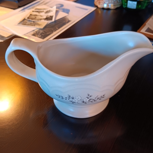 GRAVY SERVER - Picture 1 of 2